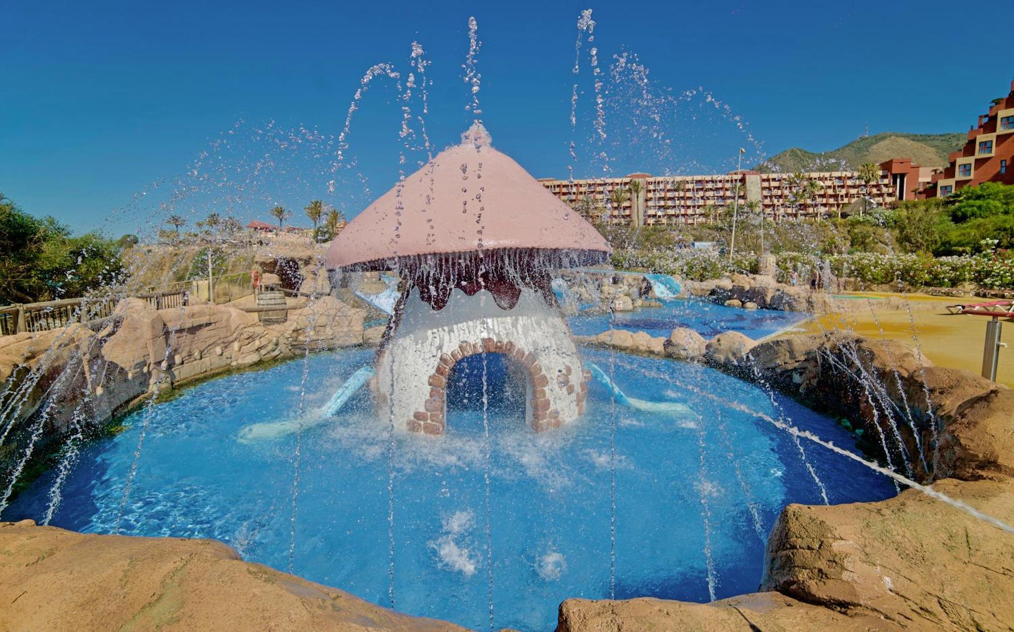 Holiday World Resort Benalmádena Exteriér fotografie